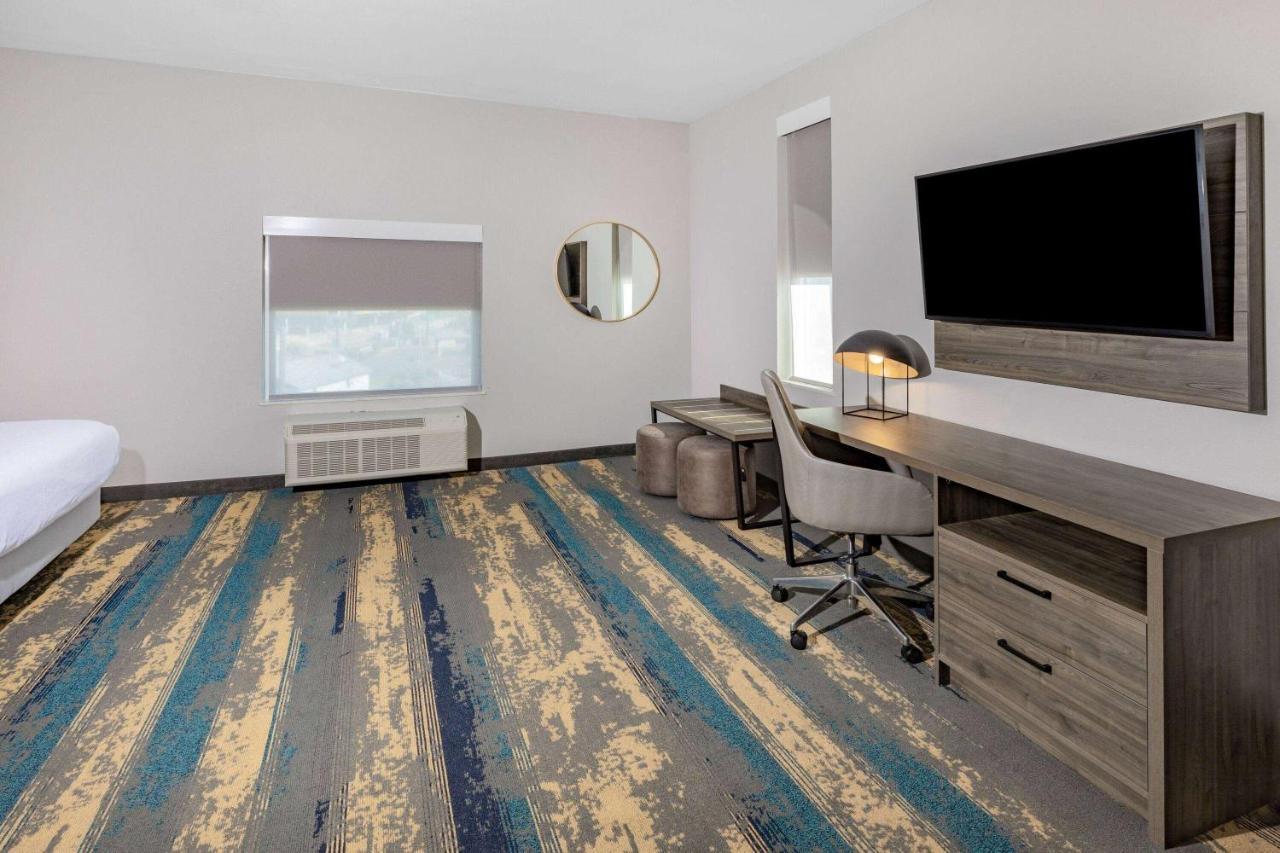 La Quinta Inn & Suites By Wyndham Galveston North At I-45 Buitenkant foto