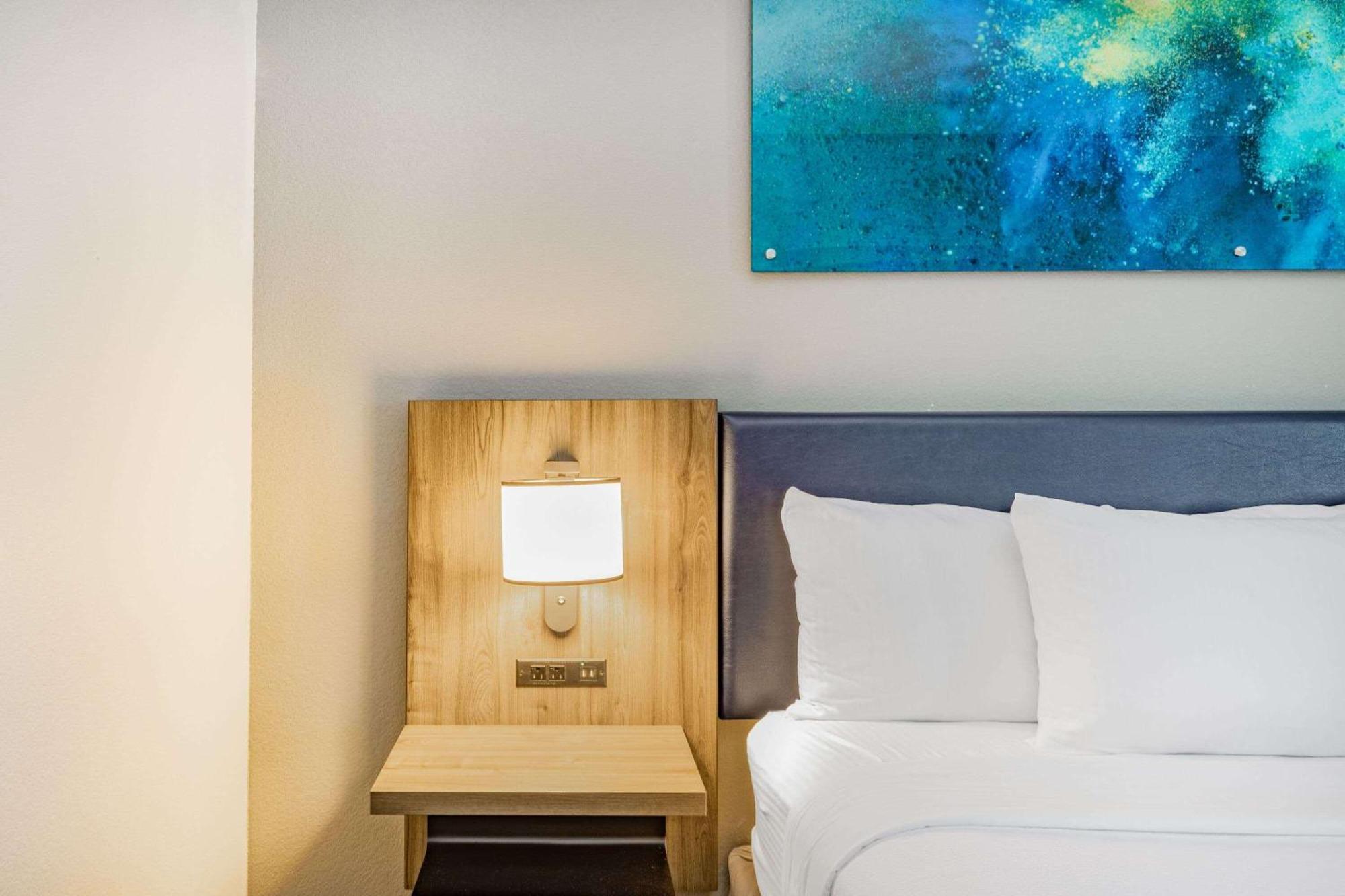 La Quinta Inn & Suites By Wyndham Galveston North At I-45 Buitenkant foto